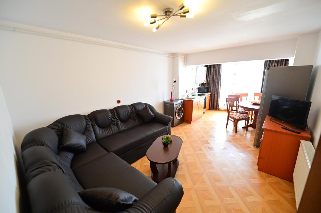 Vacation Apartment With Free Parking Hermannstadt Exterior foto