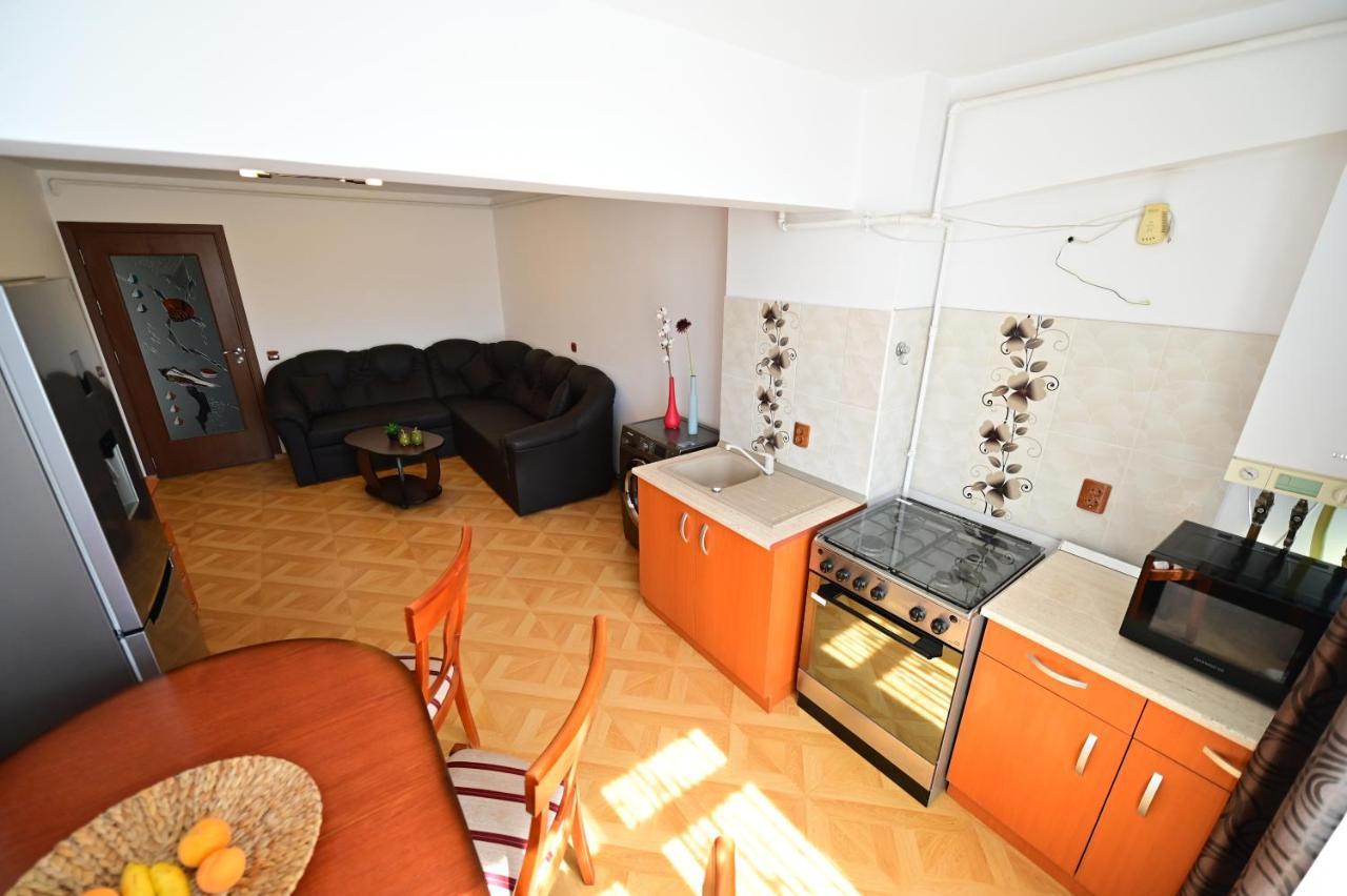 Vacation Apartment With Free Parking Hermannstadt Exterior foto